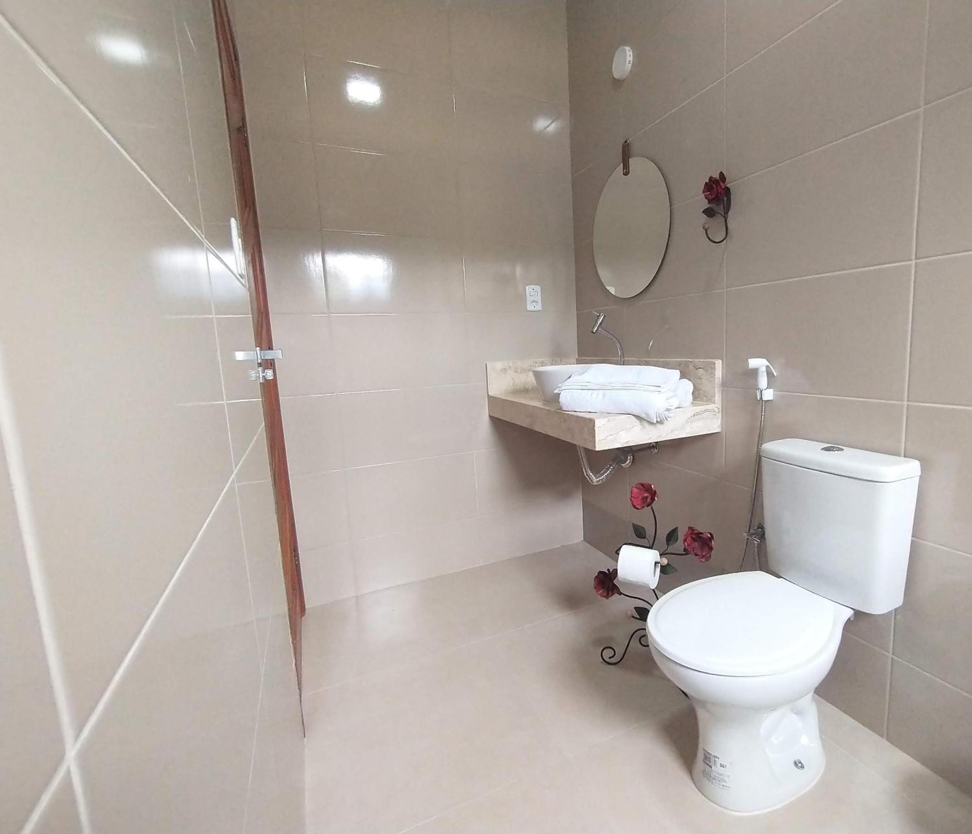Suites Castanheiras 帕拉蒂 外观 照片
